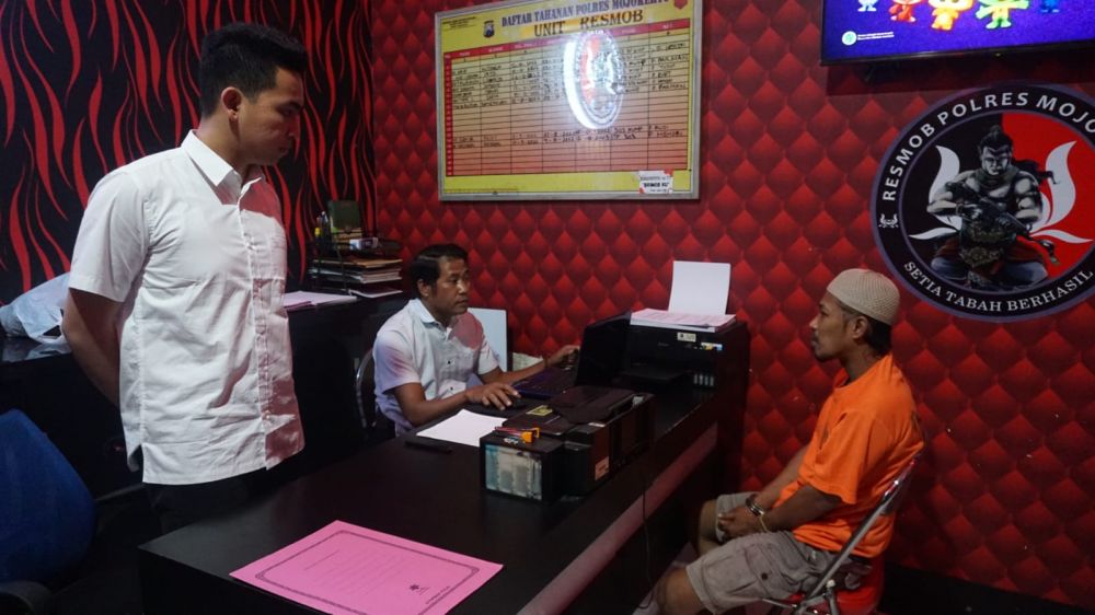 Satreskrim Polres Mojokerto tangkap pelaku Curanmor beserta barang buktinya