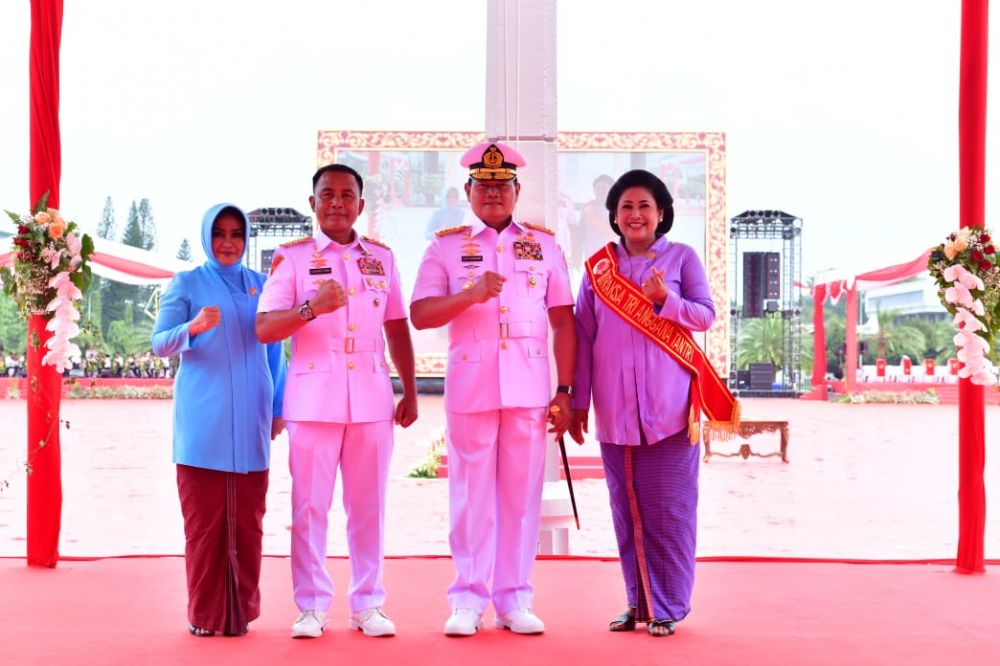 Dankodiklatal Letjen TNI Marinir Suhartono saat hadiri acara Sertijab Panglima TNI Yudo Margono