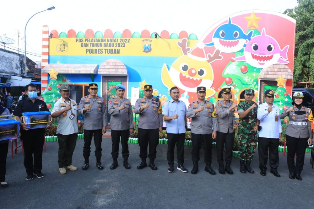 Wakapolda Jatim Brigjen Pol Slamet Hadi Supraptoyo saat cek persiapan pengamanan Nataru di Polres Tuban