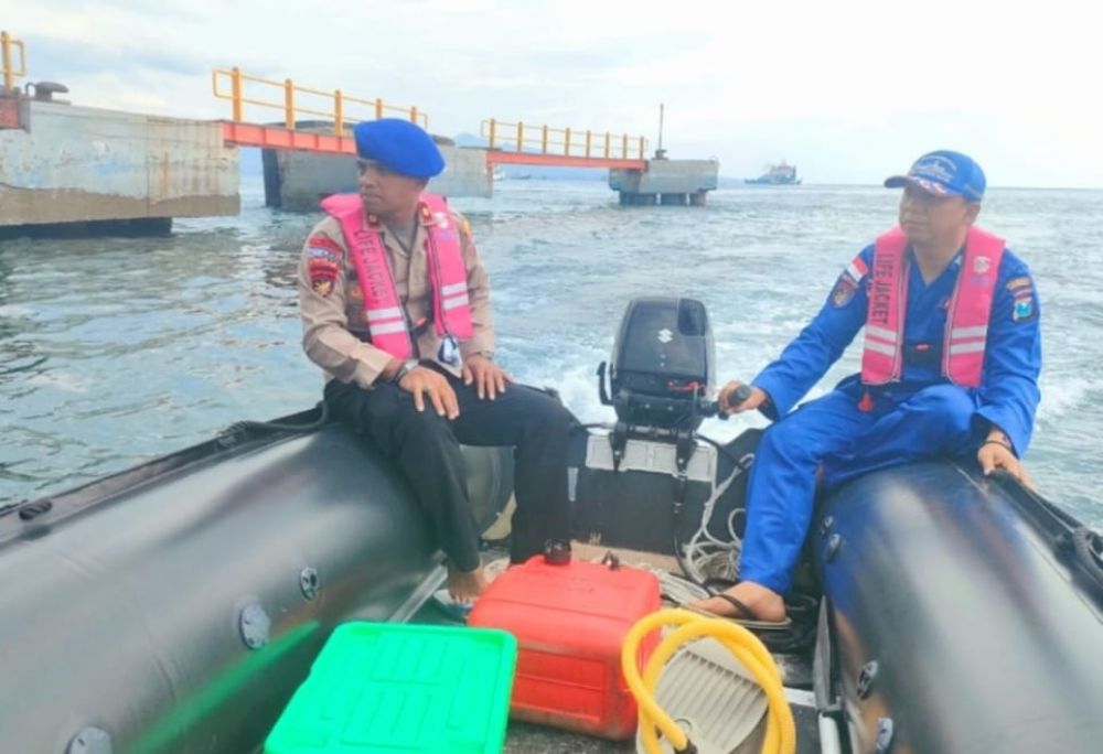 Satpolairud Polresta Banyuwangi lakukan patroli perairan selat Bali