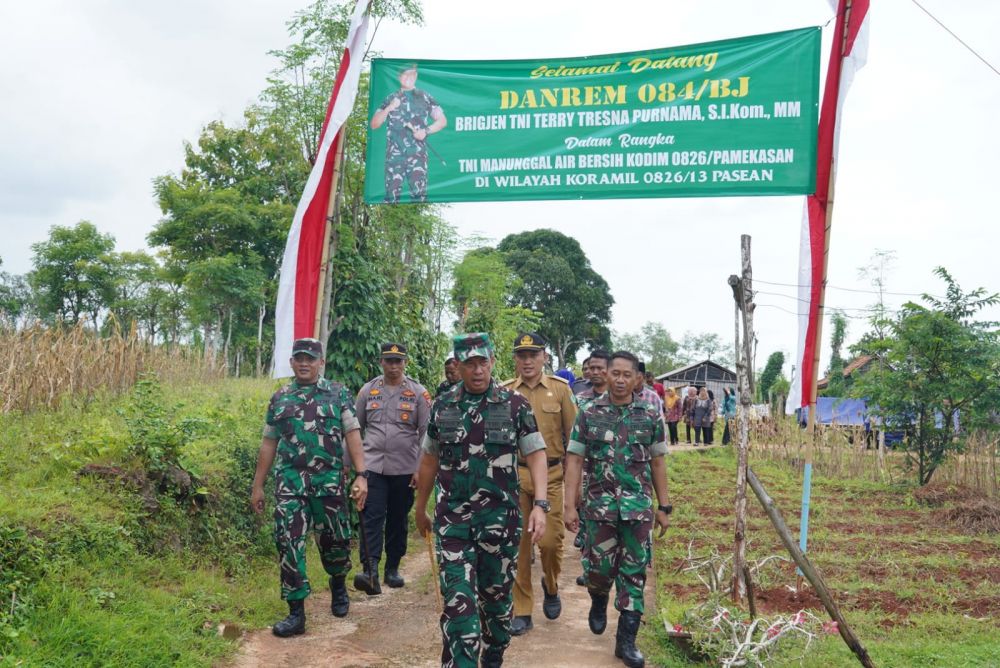 Danrem 084/BJ Brigjen TNI Terry Tresna Purnama saat tinjau lokasi