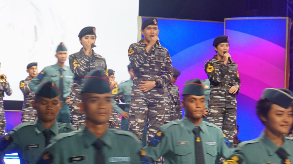 Siswa Dikmaba ramaikan stasiun TV Surabaya