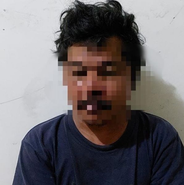 Tersangka diamankan Polisi beserta barang buktinya