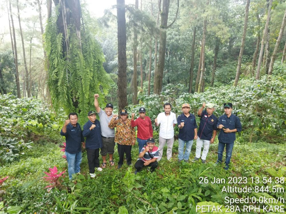 Perhutani KPH Lawu Ds Terima Kunjungan Studi Banding Gapoktanhut dan LMDH