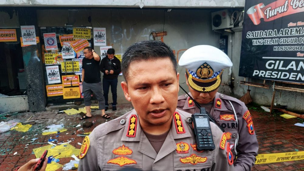 Kapolresta Malang Kota Kombespol Budi Hermanto saat memberikan keterangan