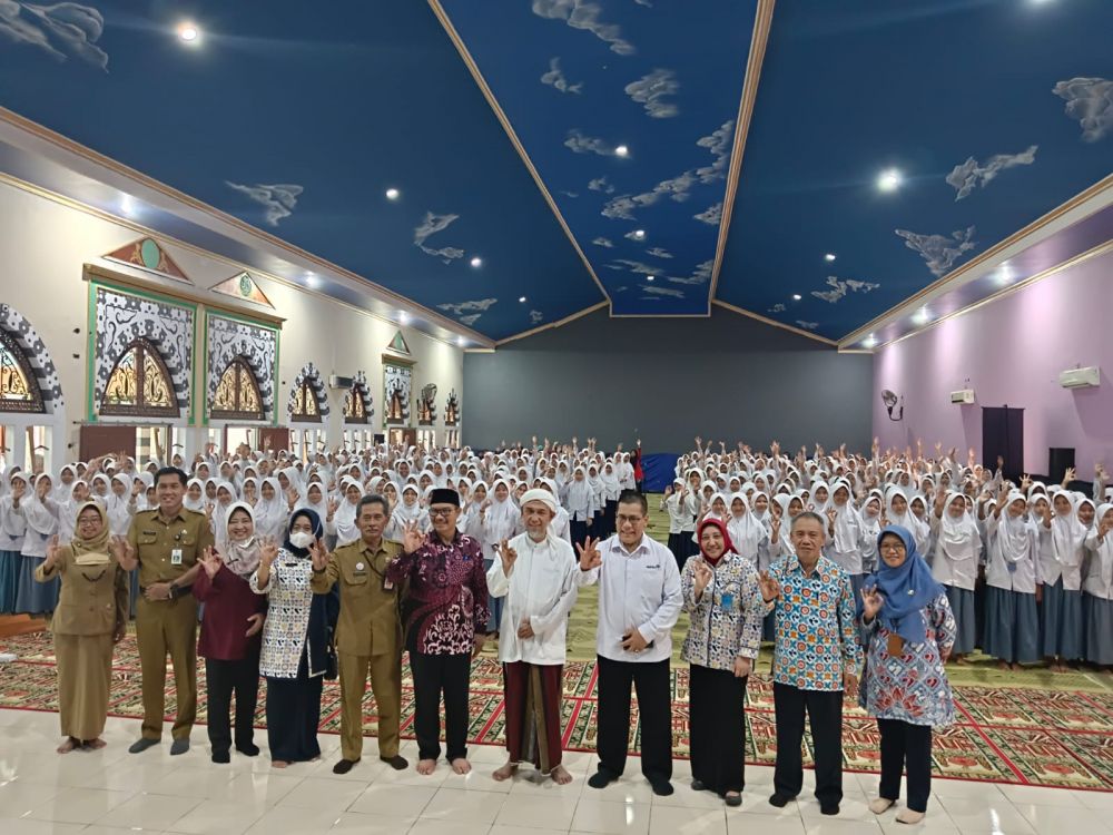 BKKBN Jatim sosialisasi ke pesantren di Jember