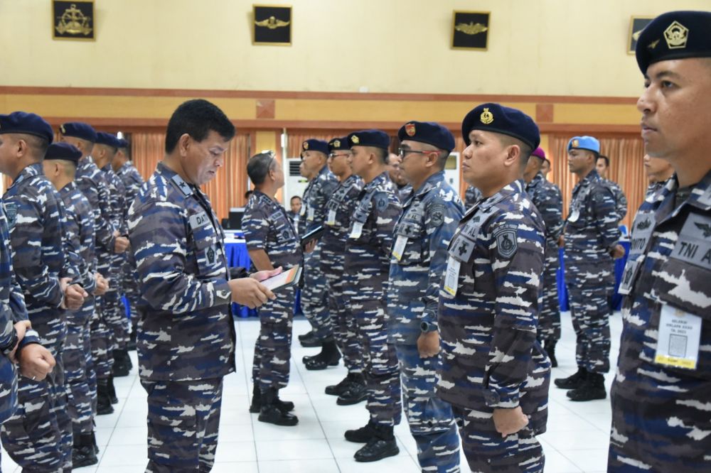 Dirdik Kodiklatal Laksma TNI Dato' Rusman