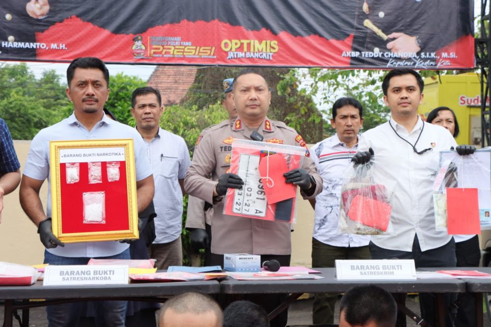 Polres Kediri ungkap 6 kasus dan amankan 15 tersangka