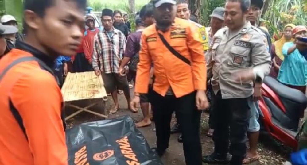 Korban tenggelam di jembatan Pocong di temukan Polisi dan Basarnas