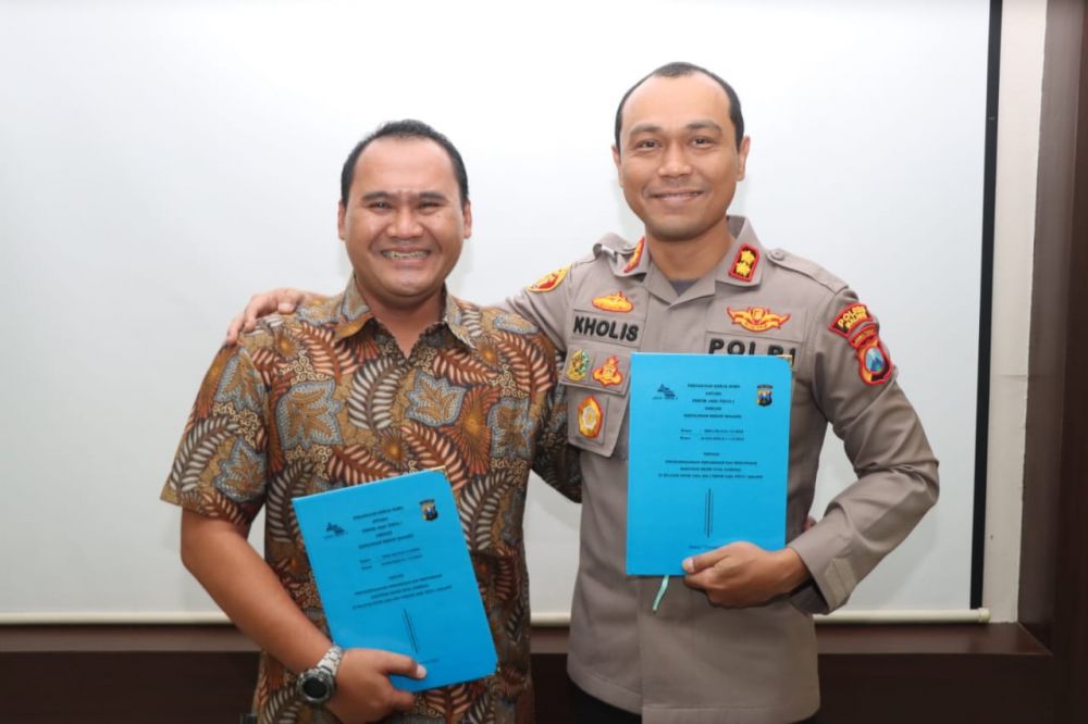 Kapolres Malang AKBP Putu Kholis Aryana dan Kepala Divisi PJT 1 Luckmanul Chakim