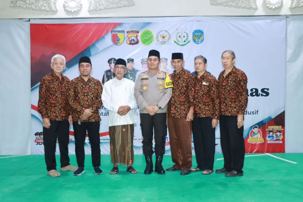 Kapolres Nganjuk AKBP Muhammad saat acara Cangkrukan Kamtibmas