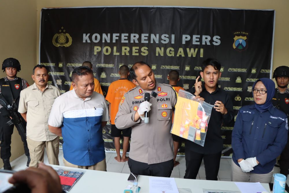Kapolres Ngawi AKBP Dwiasi Wiyatputera saat release kasus Narkoba