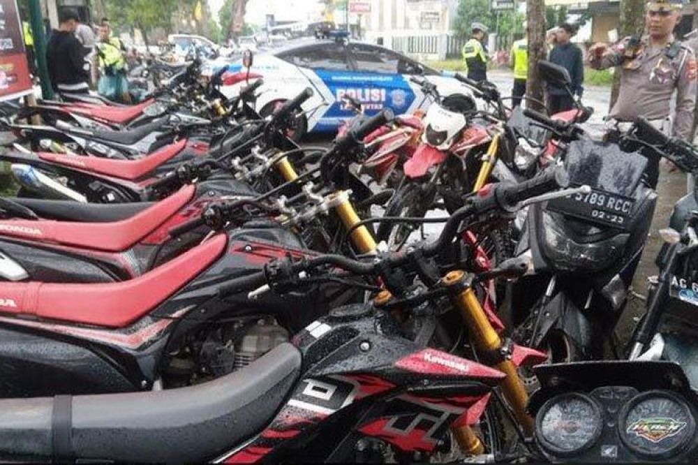 Satlantas Polres Tulungagung amankan puluhan ranmor berknalpot Bronk