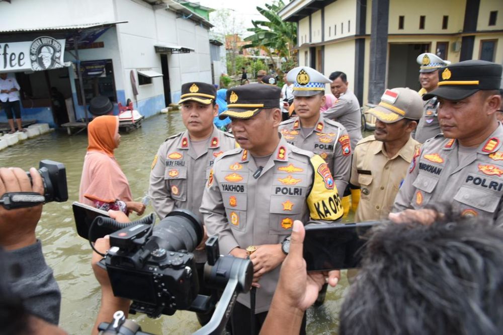 Polres Lamongan Gelar Baksos ke Warga Terdampak Banjir