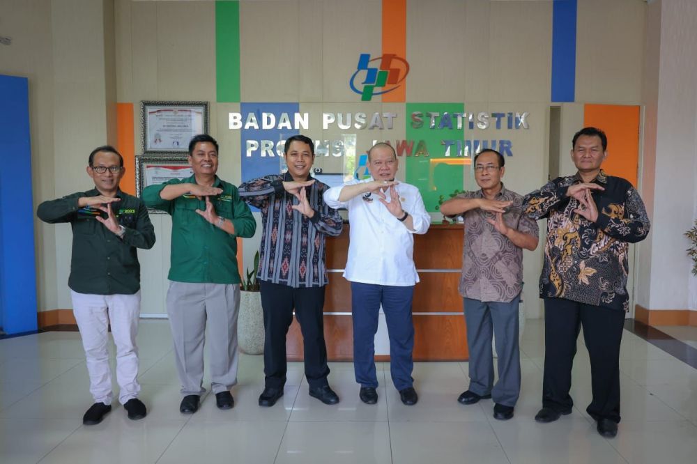 Ketua DPD RI AA LaNyalla Mahmud Mattalitti saat sambangi kantor BPS Jatim