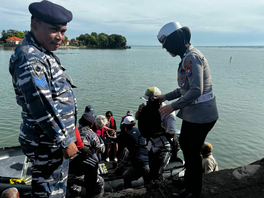 TNI-Polri lakukan pengamanan kunjungan wisatawan asal Amerika Serikat di Sumenep