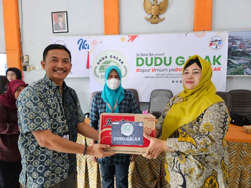 Camat Bulak Bambang Udi Ukoro saat luncurkan program Dudu Galak