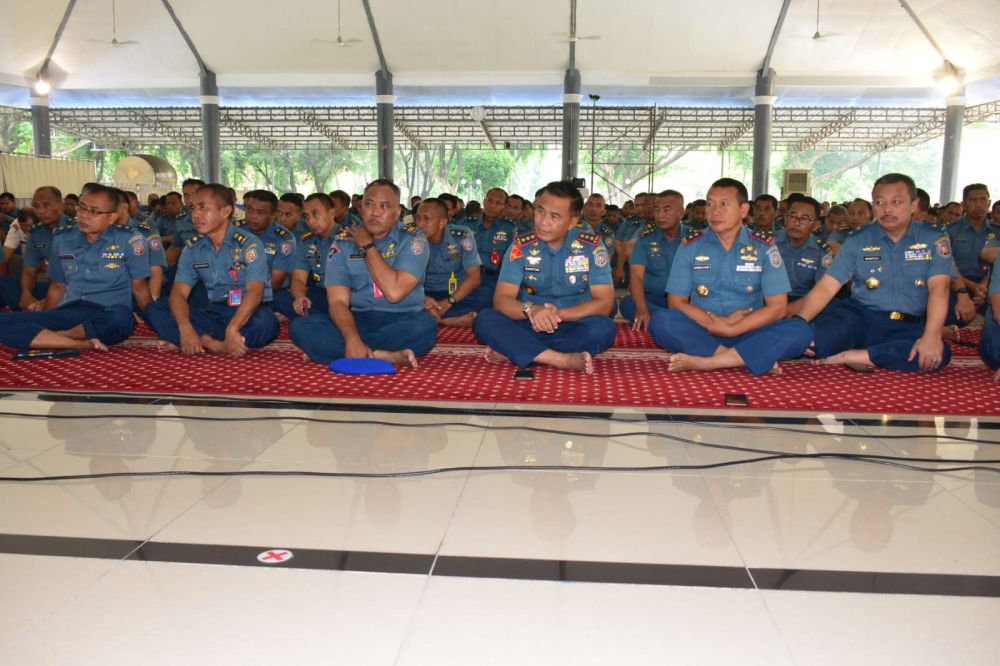 Dankodiklatal Letjen TNI Marinir Suhartono ikuti tausiyah bersama keluarga besar kodiklatal