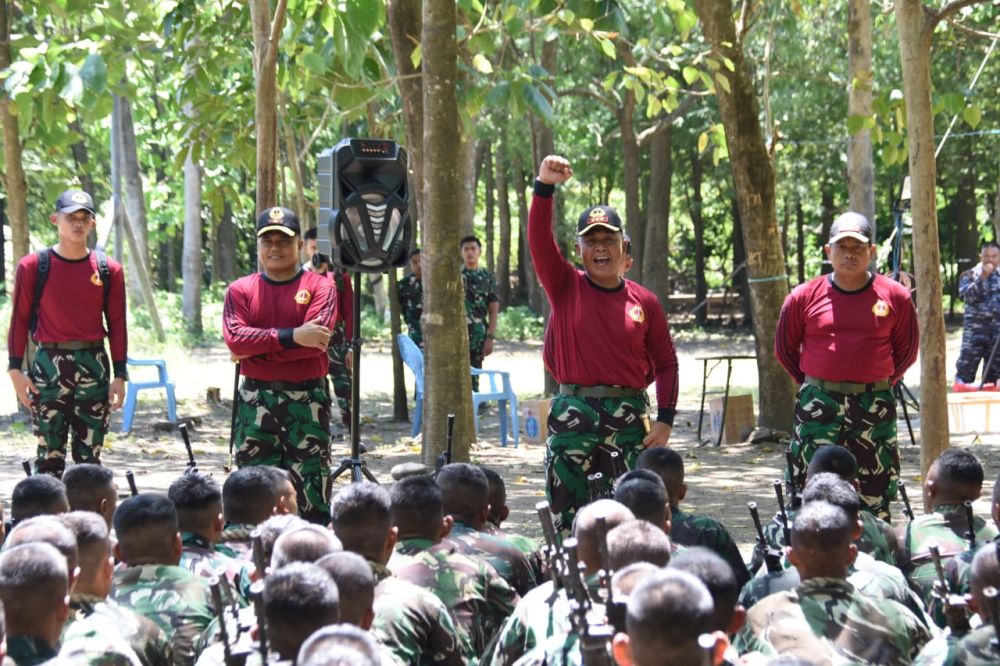 Dankodiklatal Letjen TNI Marinir Suhartono saat berikan semangat prajurit TNI AL