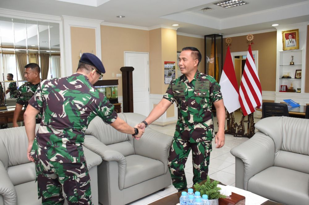 Jelang Pantukhir Diktukpa TNI AL, Dankodiklatal Terima Kunjungan Kadisdikal