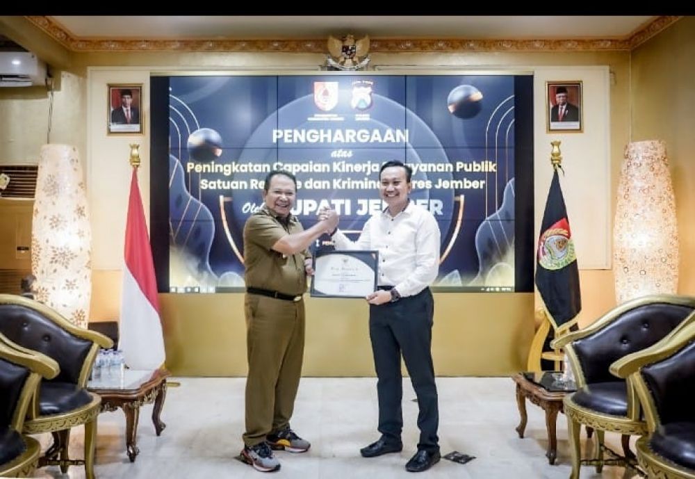Satreskrim Polres Jember Terima Penghargaan dari Bupati