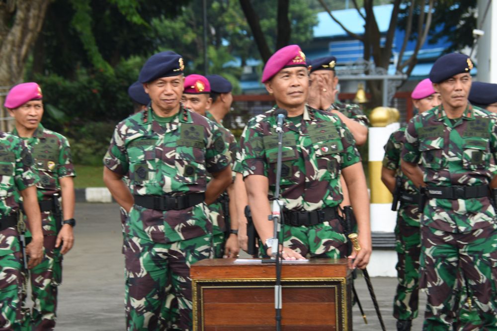 Dankodiklatal Letjen TNI Marinir Suhartono saat memberikan pengarahan
