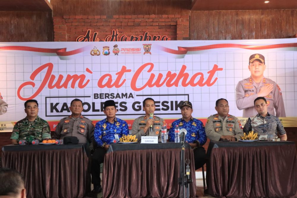Polres Gresik gelar Jum'at Curhat di wilkum Polsek Duduksampeyan