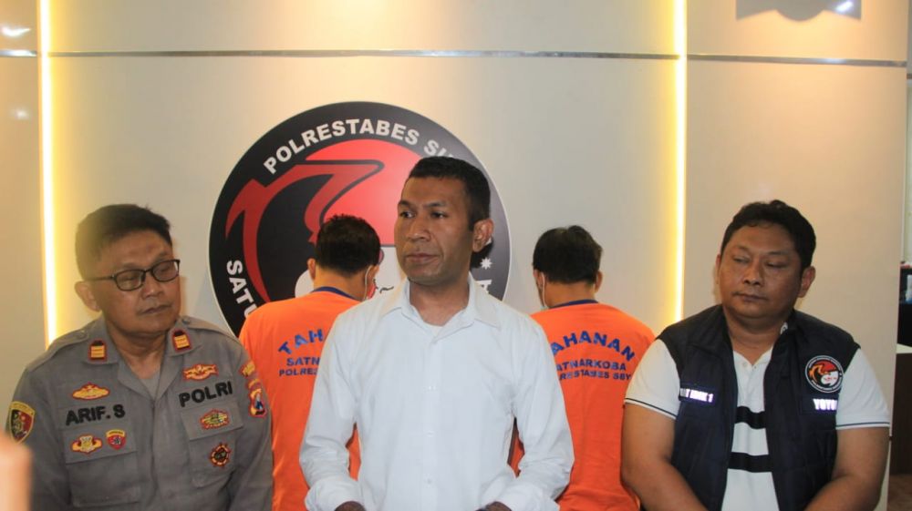 Satresnarkoba Polrestabes Surabaya Amankan 2 Kurir dan Ungkap Jaringan Aceh Sumatera
