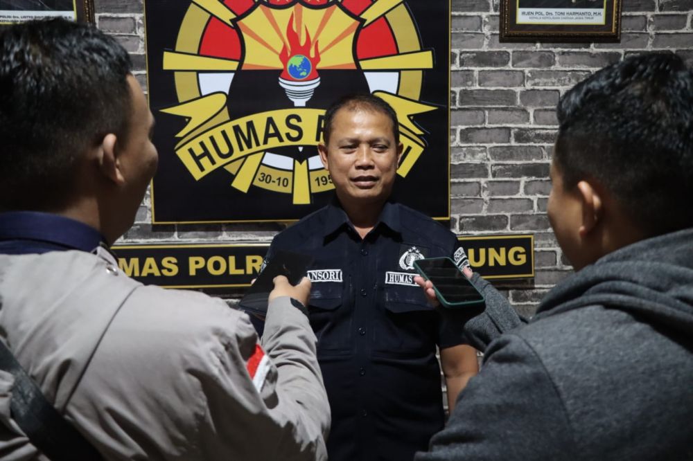 Kasi Humas Polres Tulungagung Iptu Anshori saat memberikan keterangan