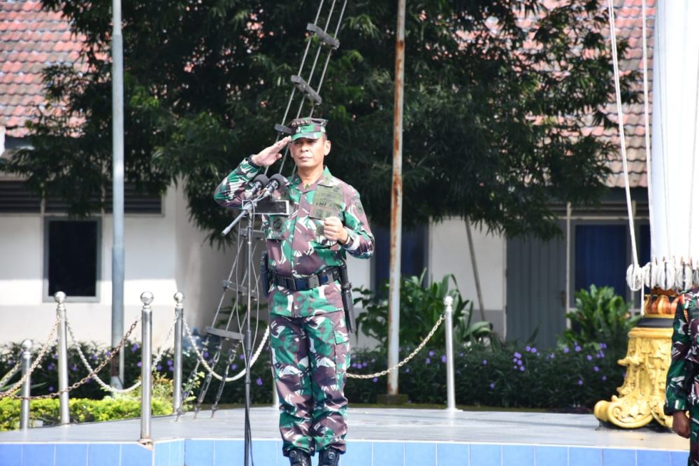 Danpuslatdiksarmil Kolonel Laut (P) Irwan S.P. Siagian