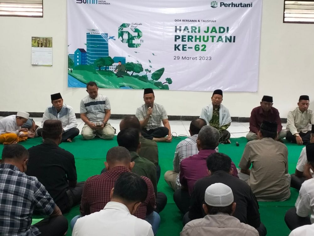Perhutani Probolinggo peringati HUT ke-62, gelar doa bersama dan santuni anak yatim-piatu