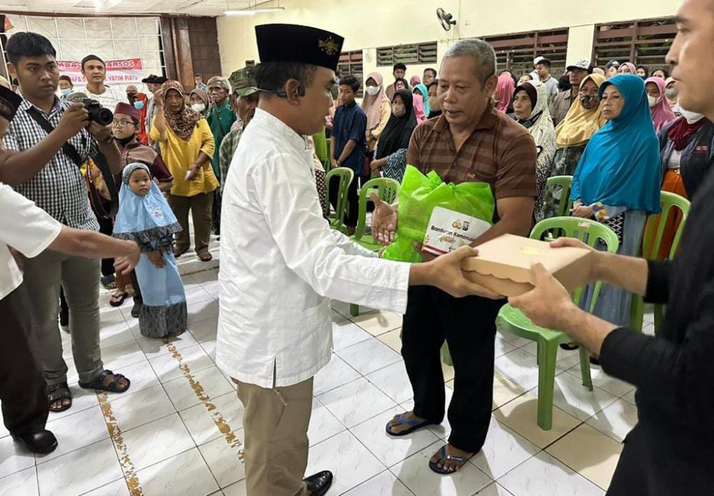Polda Jatim salurkan sembako ke yatim-piatu dan kaum dhuafa