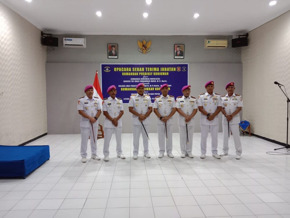 Dankodikmar Brigjen TNI Marinir Muhammad Nadir pimpin sertijab Danpusdikkav dan Danpusdikif