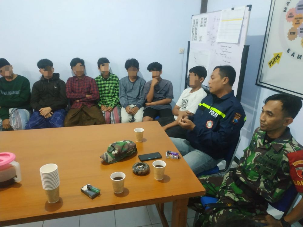 Pemuda pelaku prank Pocong di amankan 3 pilar dan diberikan himbauan