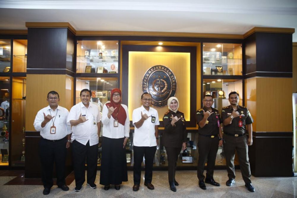 Kakanwil DJP Jatim 1 terima kunjungan Kejati Jatim perkuat sinergi penegakan hukum perpajakan 