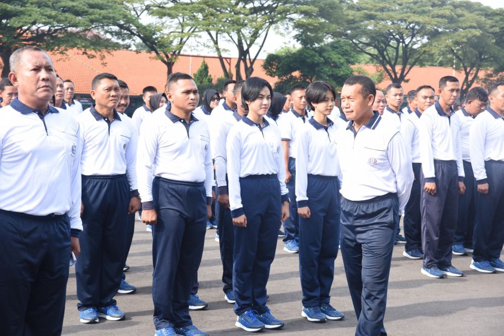 Wadan Kodiklatal Laksamana Muda TNI Rachmad Jayadi saat memberikan pengarahan