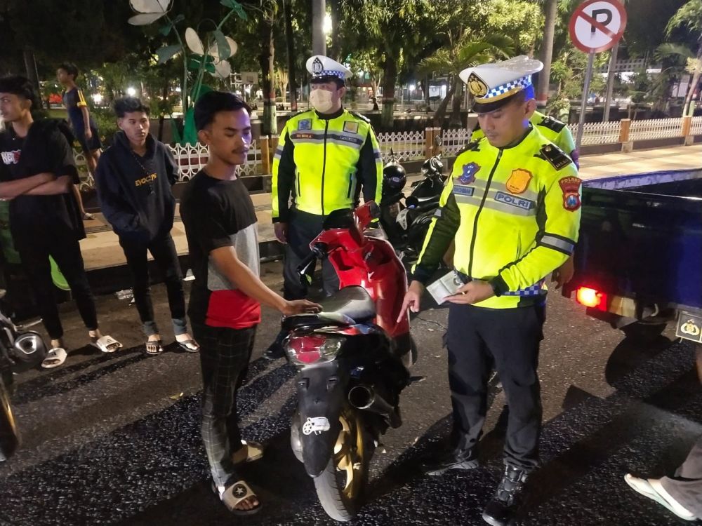 Satlantas Polres Situbondo lakukan patroli sahur selama ramadhan