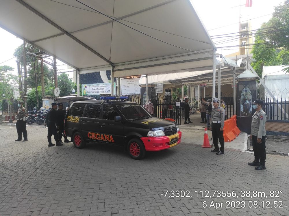 Polrestabes Surabaya lakukan pengamanan di gereja saat Jum'at Agung