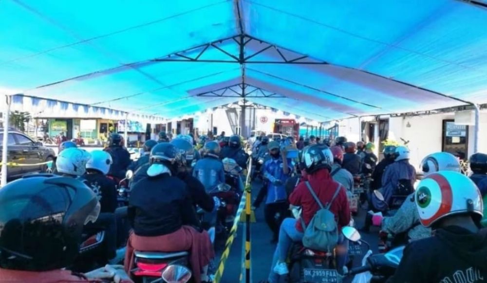 Ops Ketupat Semeru 2023, Antrian R2 Pelabuhan Ketapang Banyuwangi di Pasang Tenda