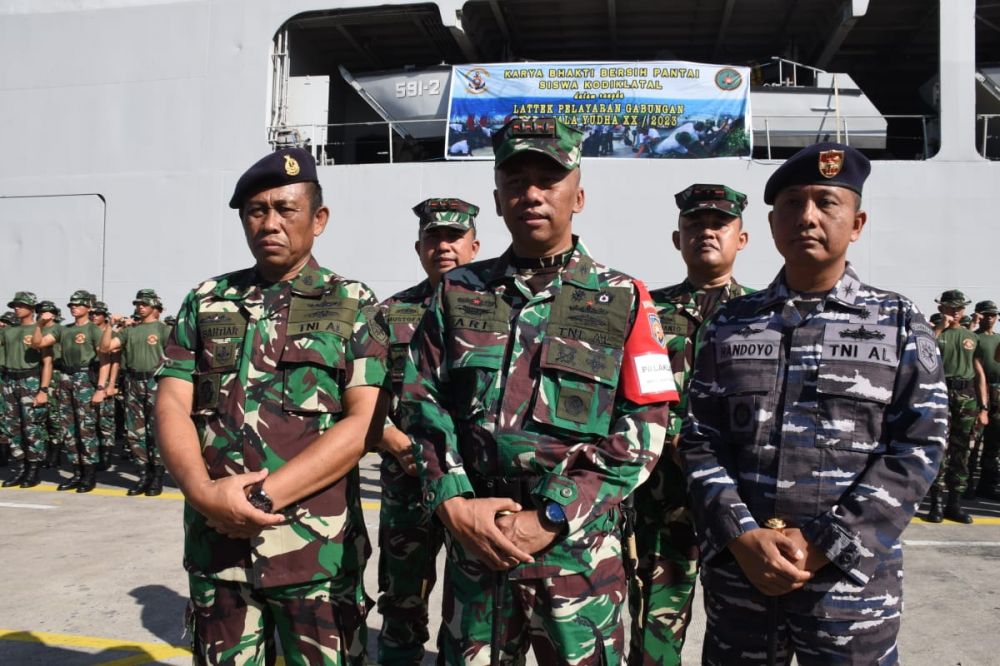 Danpusdiklapa Kolonel Laut (P) Ari Krisdiyanto