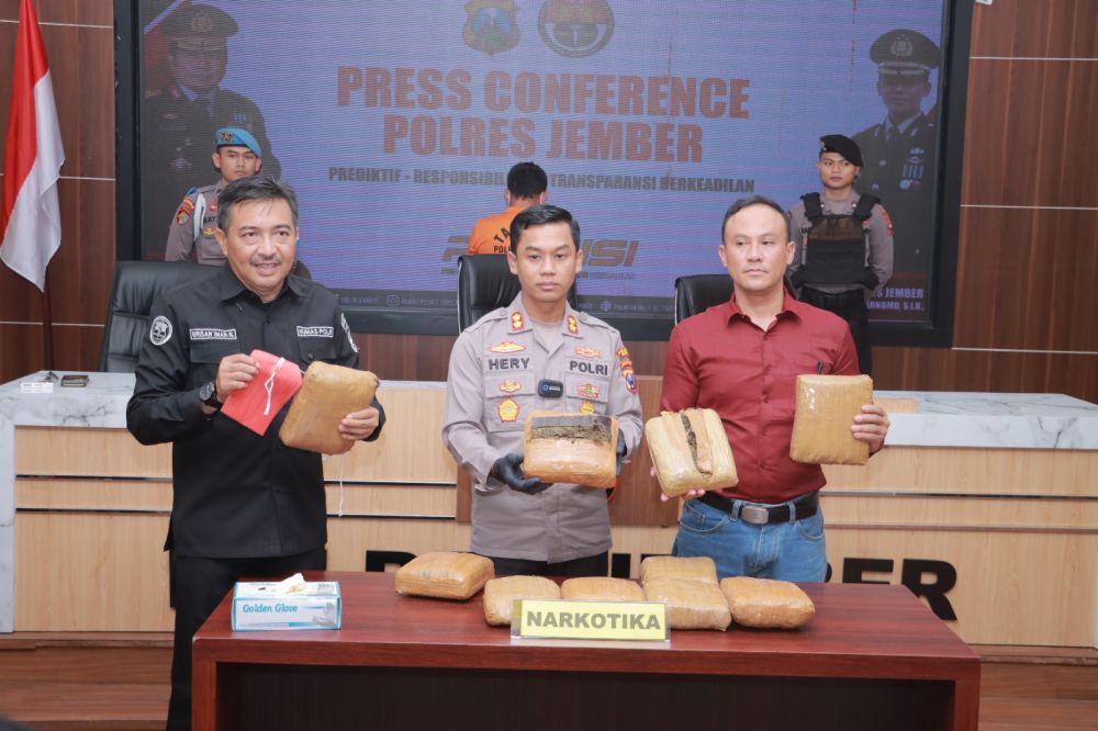 Polres Jember AKBP Hery Purnomo saat ungkap kasus Narkotika