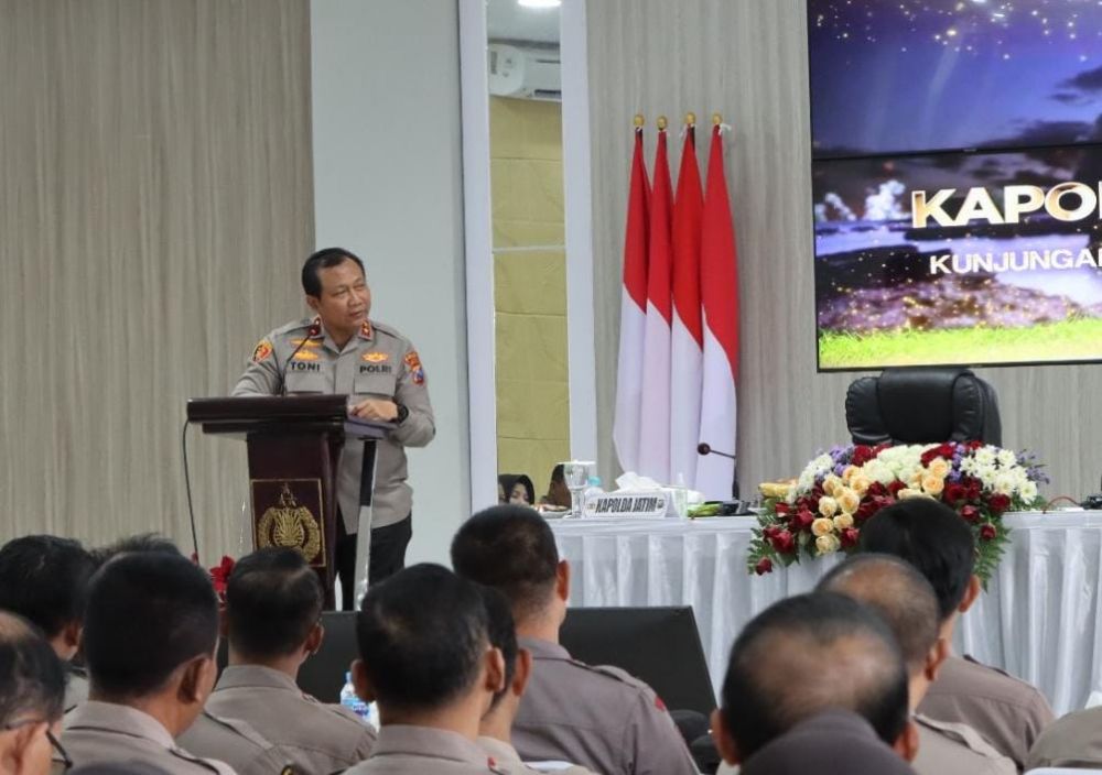 Kapolda Jatim Irjen Pol Dr. Toni Harmanto saat memberikan sambutan