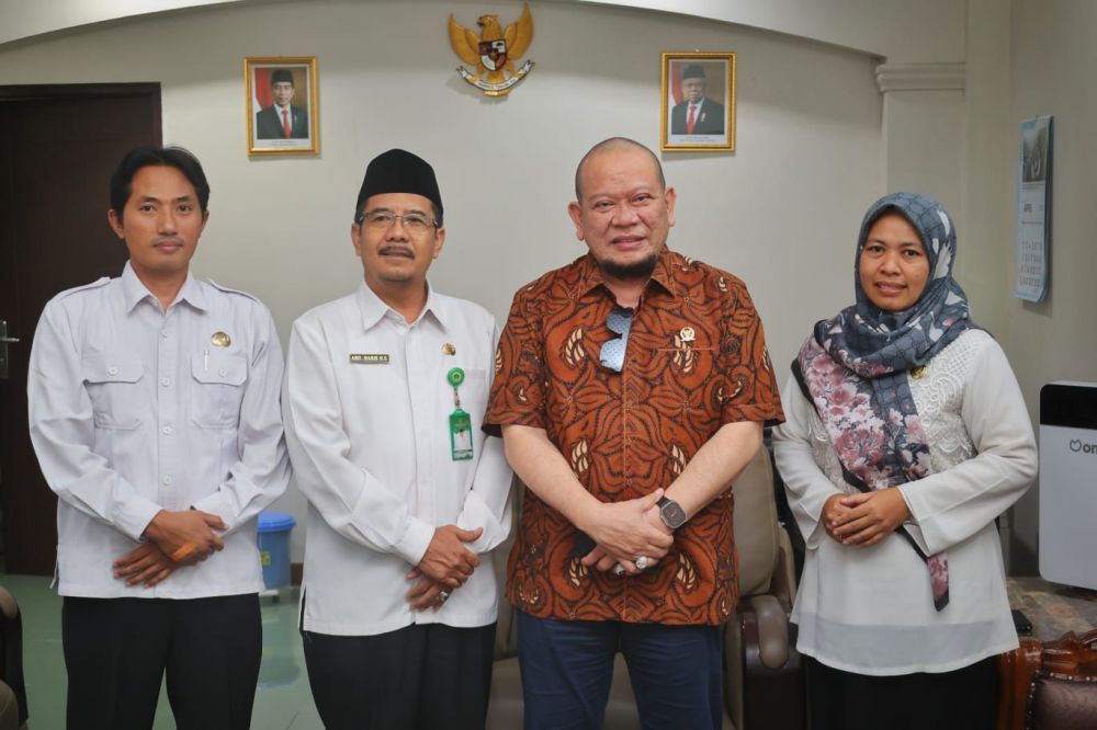Ketua DPD RI AA LaNyalla Mahmud Mattalitti saat kunjungan ke Kemenag Jatim