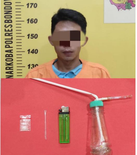 Tersangka diamankan Satresnarkoba Polres Bondowoso beserta barang buktinya
