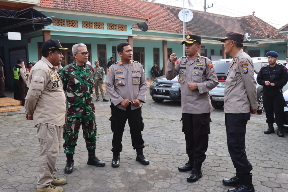 Polres Malang lakukan patroli skala besar jelang Pilkades serentak