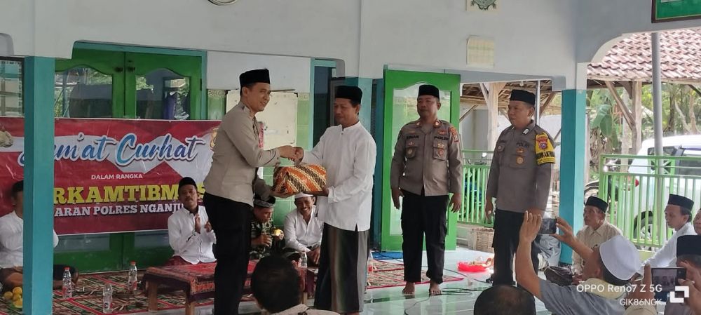 Polres Nganjuk saat Jum'at Curhat
