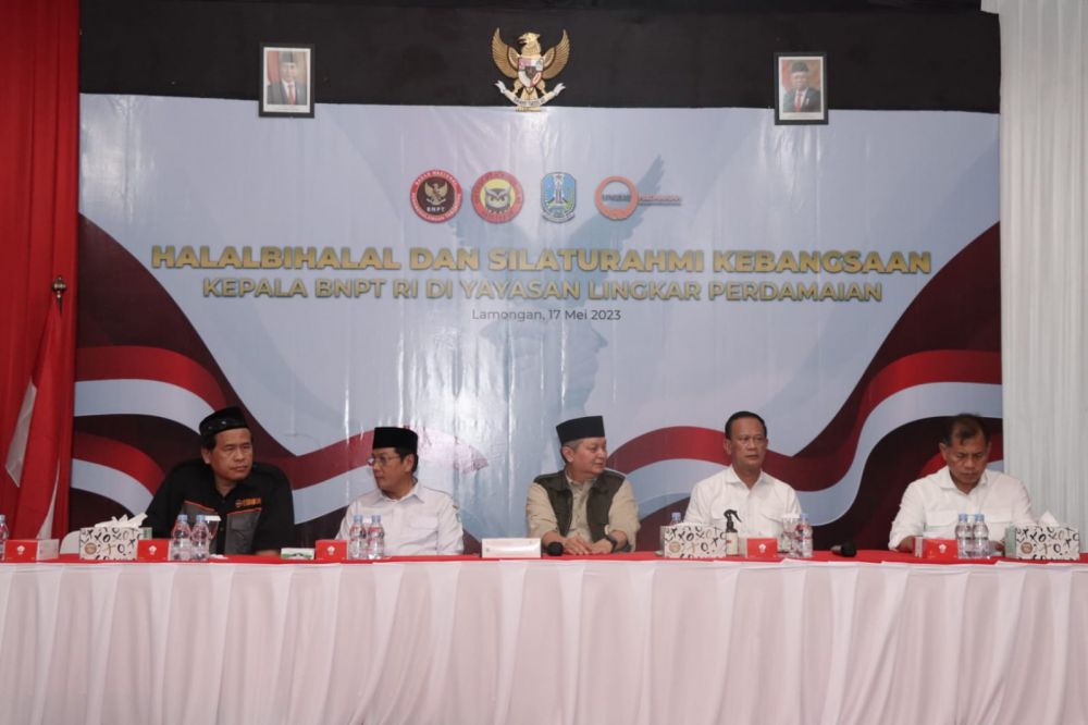 Polres Lamongan Berangkatkan Umroh Mantan Napiter Diapresiasi Kepala BNPT