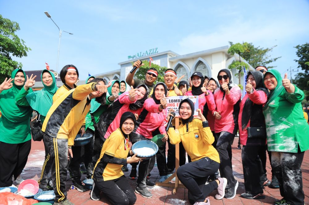 Olahraga bersama TNI-POLRI di Gresik