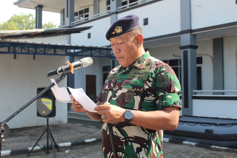 Komandan Pusdiksus Kolonel Laut (P) Gering Sapto Sambodo