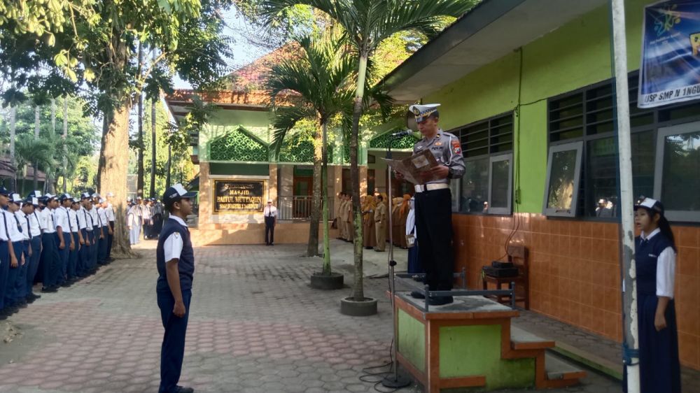 Polres Tulungagung lakukan sosialisasi ke sekolah terkait etika pelajar